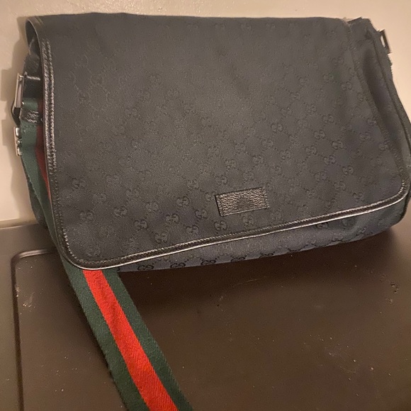 mens black gucci bag